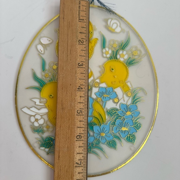 Vintage plastic Easter window decor - Picture 6 of 6